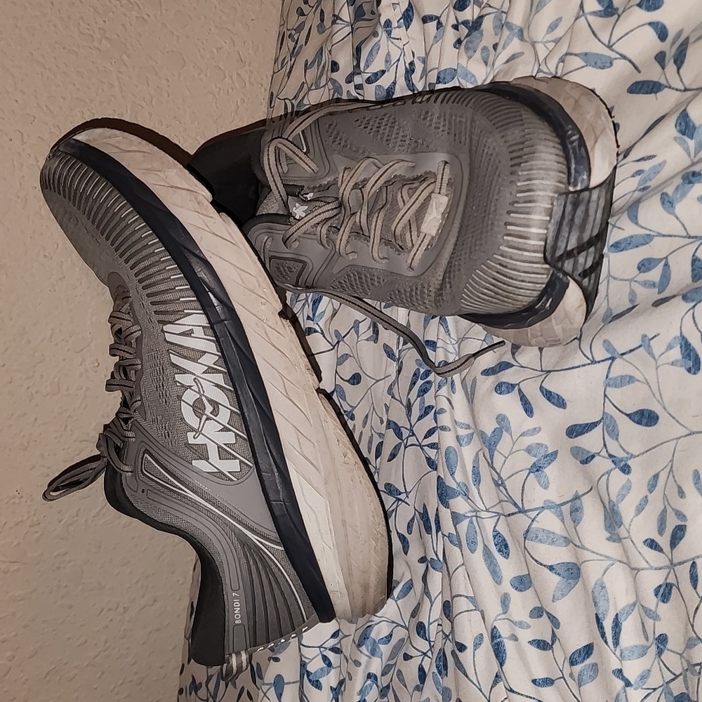 Hoka One One Bondi 7